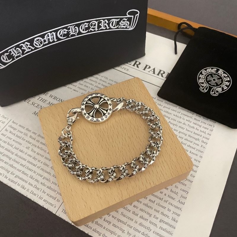Ch**me He**ts bracelets